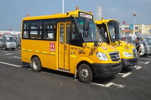 学生校车